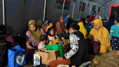 Gempa M7,7 guncang NTT Sabtu (15/8/2026), tewaskan 53 orang, picu ratusan gempa susulan, dan paksa 5.000 warga mengungsi ke tempat aman.
