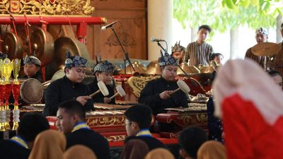 Festival Gamelan Kahuripan IV menghadirkan 33 grup pelajar Sidoarjo untuk mengenalkan dan melestarikan seni gamelan Jawa.