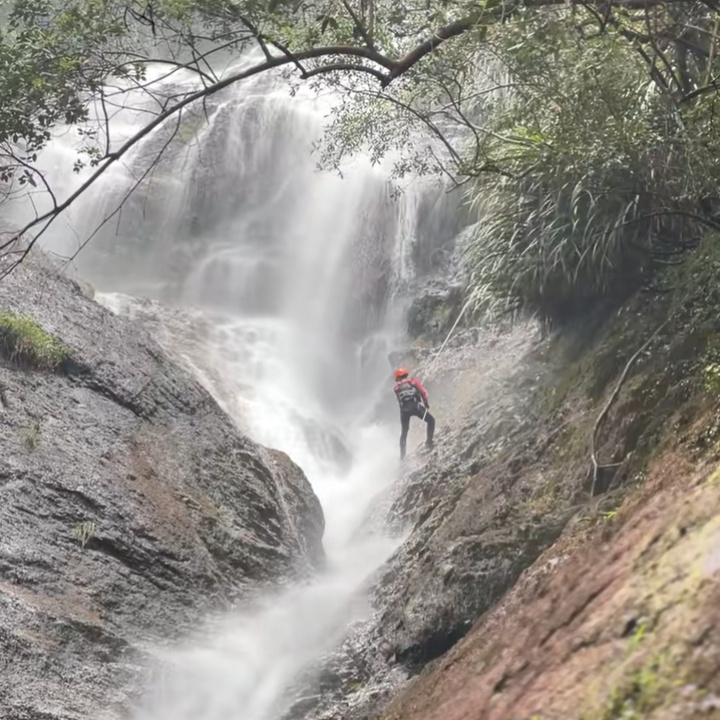 Pencarian di Air Terjun Robo Harau Berakhir Duka